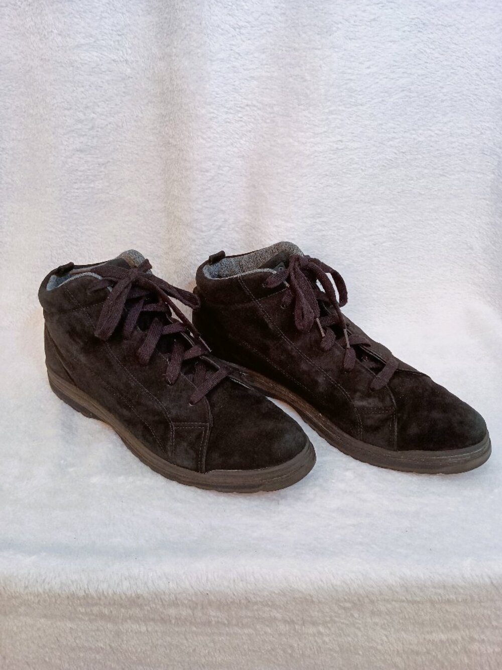 NWOB Vintage BOKS Reebok Black Suede Ankle Sneakers Boots Women's Size 10